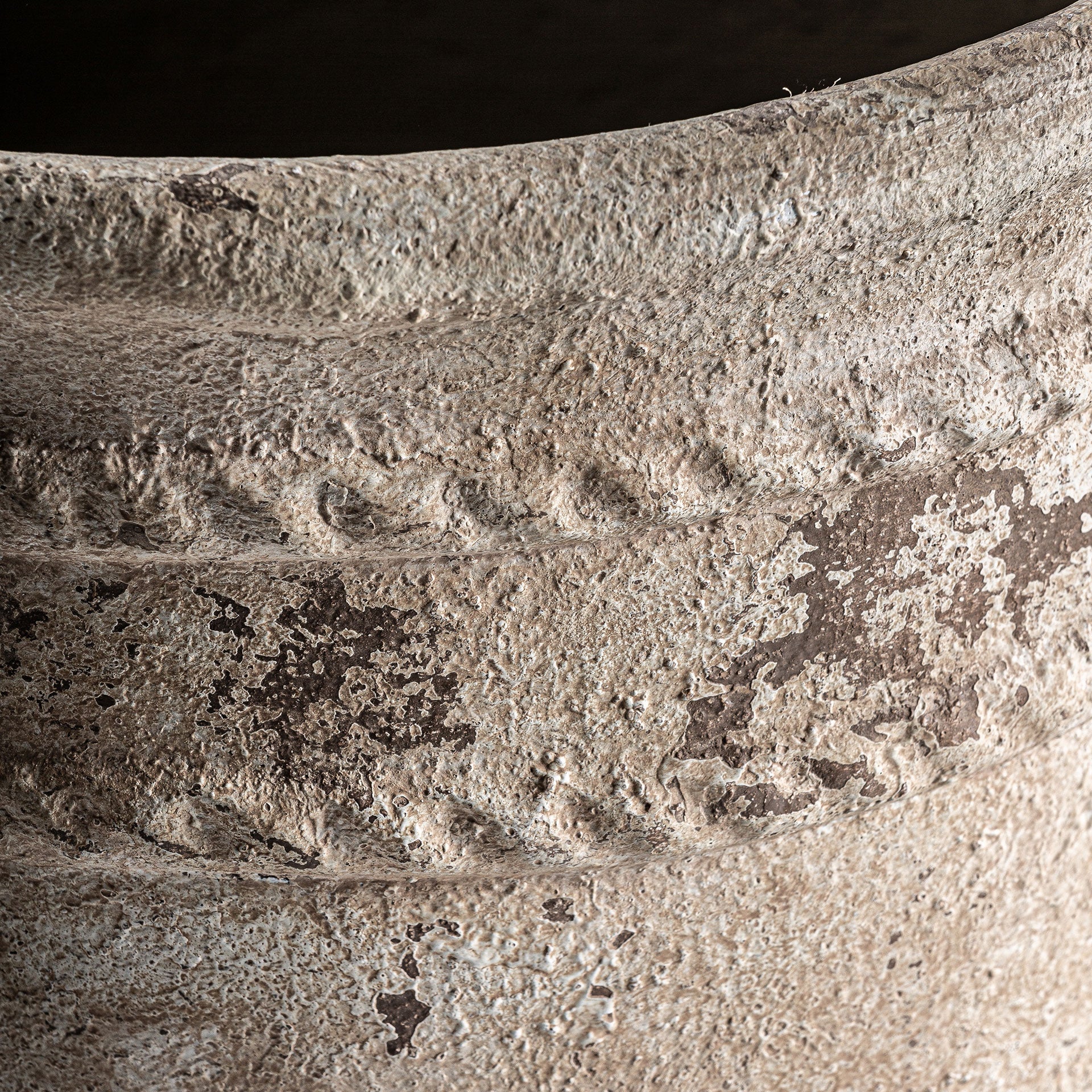 ZAIRA AMPHORA VASE